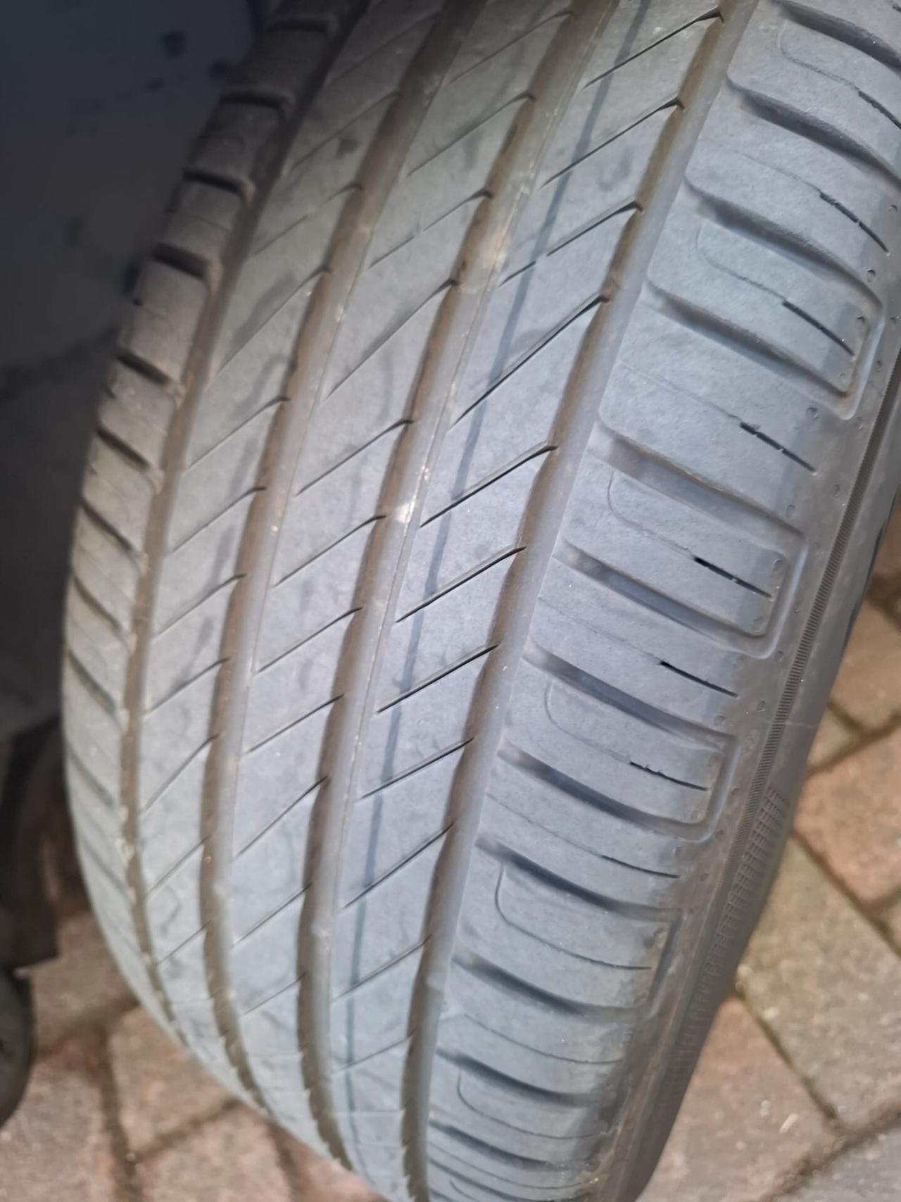 Volkswagen Passat 2.0 TDI Highline DSG Euro5