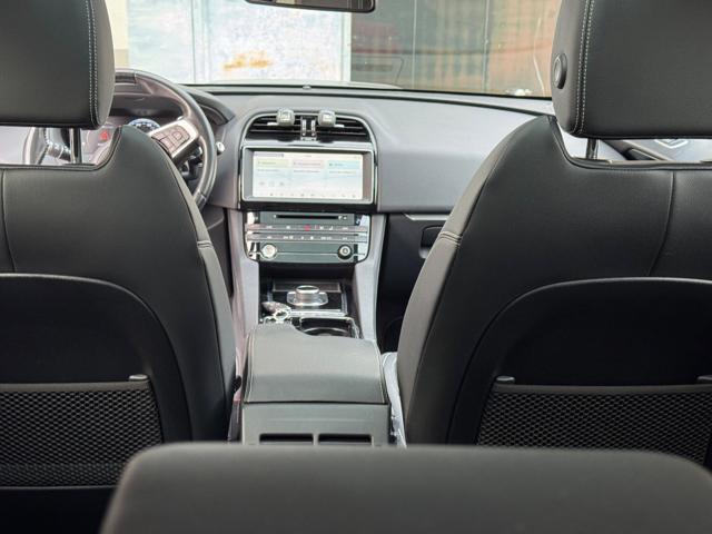 JAGUAR F-Pace 2.0 D 180 CV aut. R-Sport