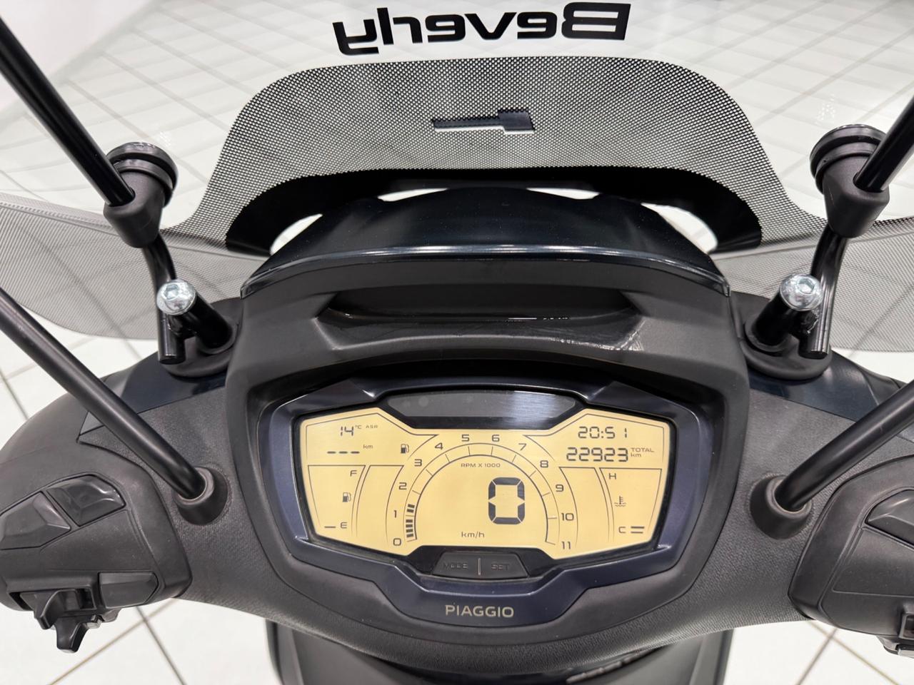 Piaggio Beverly 300 Sport