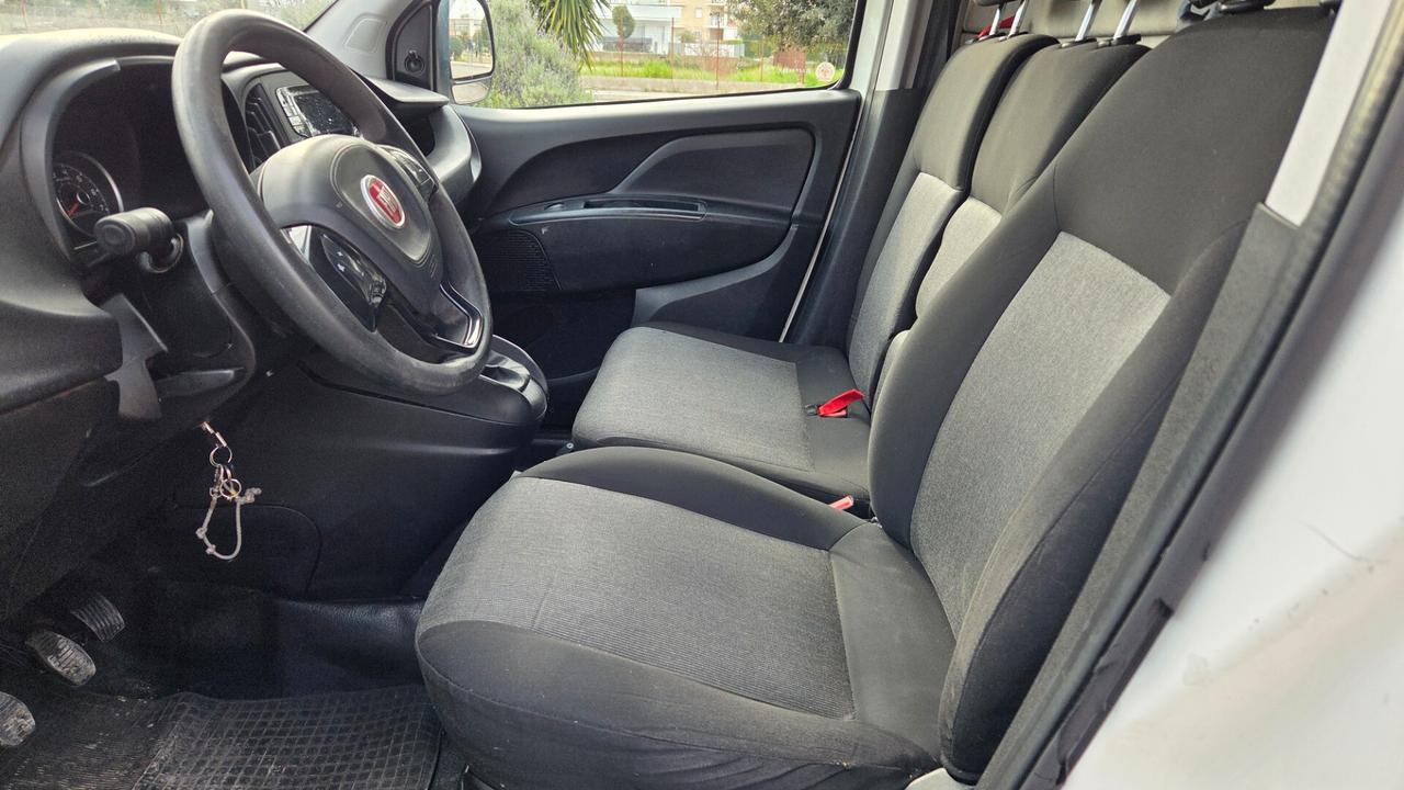 Fiat Doblo 1.6 MJT 120CV PL-TA 3 posti Maxi XL Gancio traino