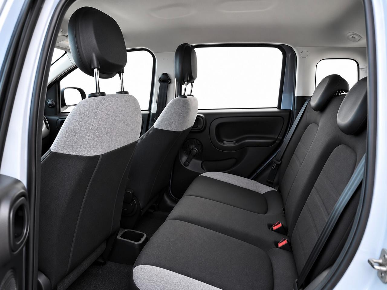 Fiat Panda 1.0 FireFly S&S Hybrid Garmin