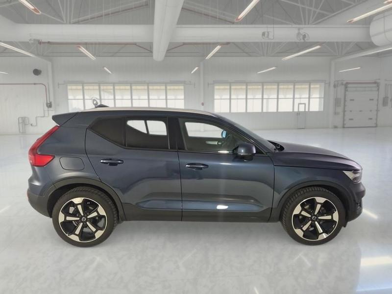 VOLVO XC40 D3 automatico Momentum