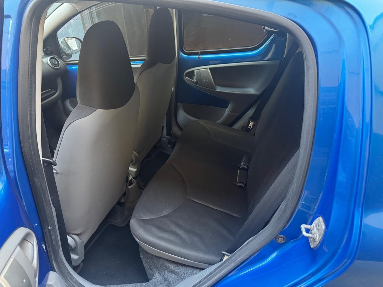 Toyota Aygo 1.0 12V VVT-i 5 porte Now Connect