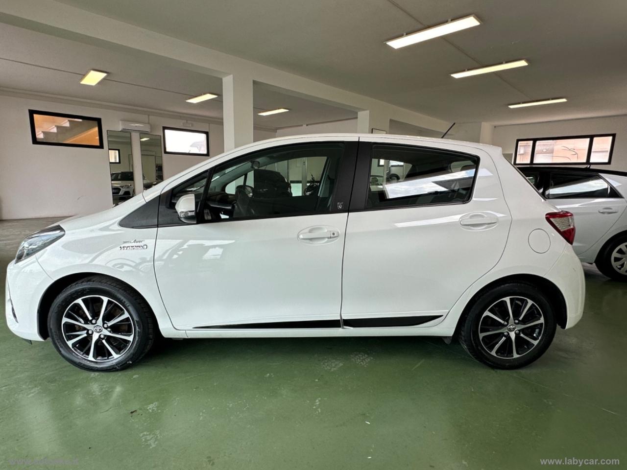 TOYOTA Yaris 1.5 Hybrid 5p. Trend White Ed. DANNI GRANDINE