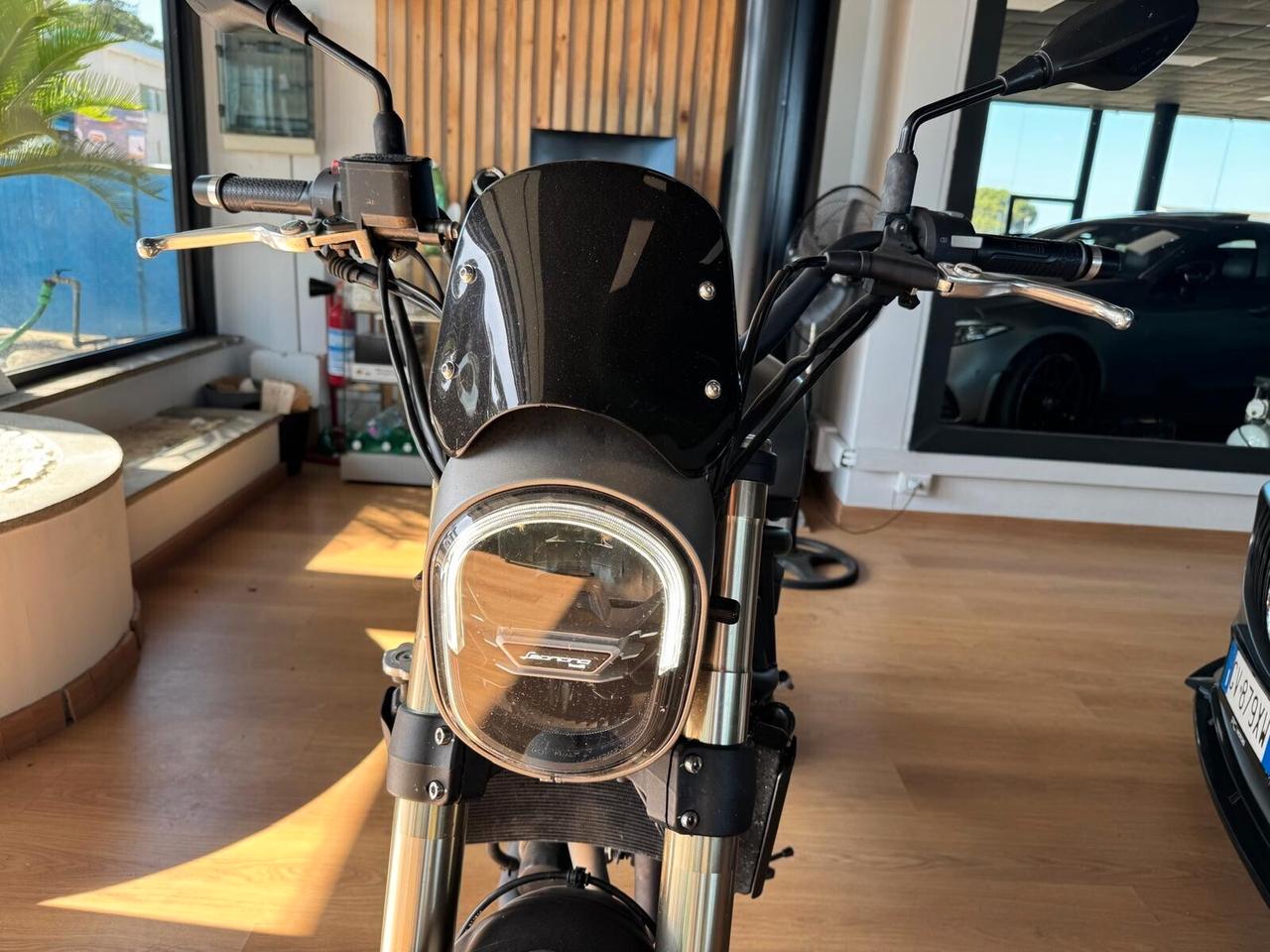 BENELLI LEONICINO 800