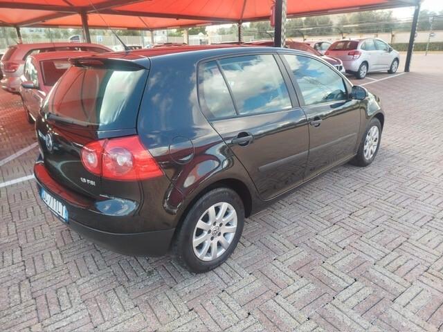 Volkswagen Golf 1.6 16V FSI 5p. Sportline