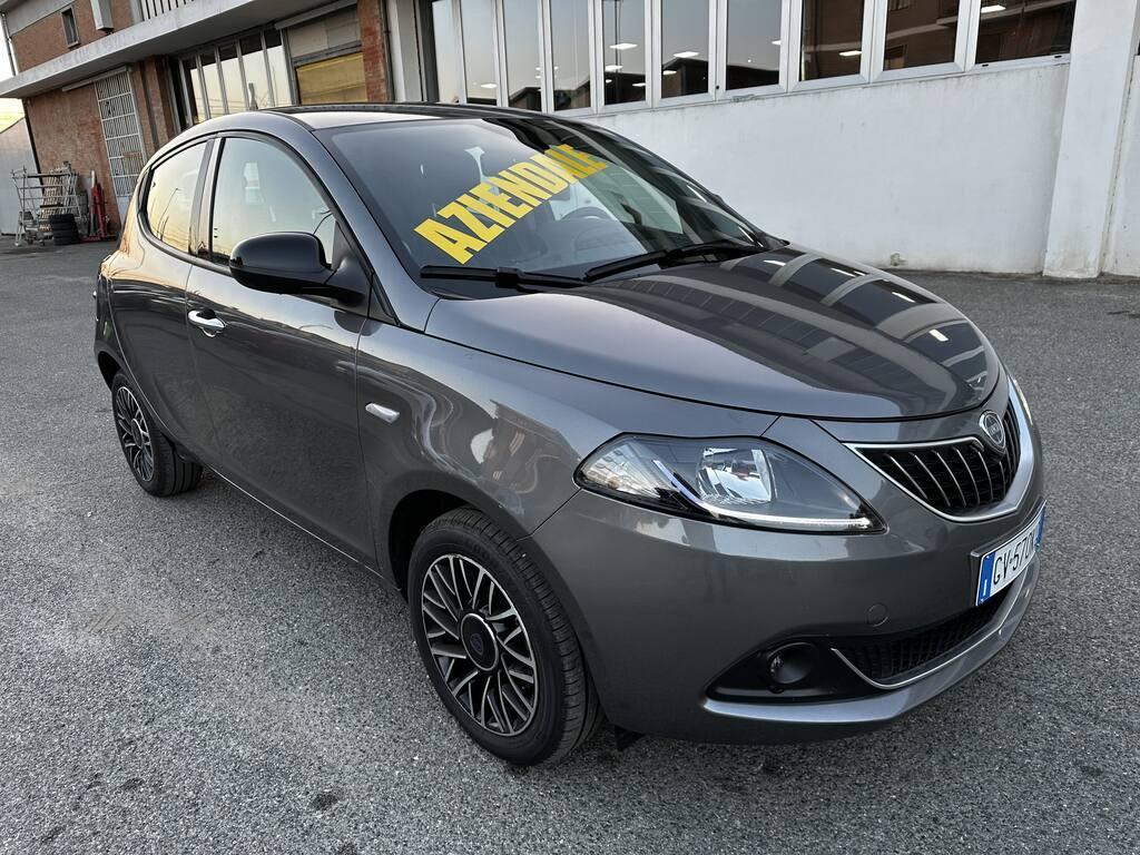 Lancia Ypsilon 1.0 FireFly Hybrid Platino