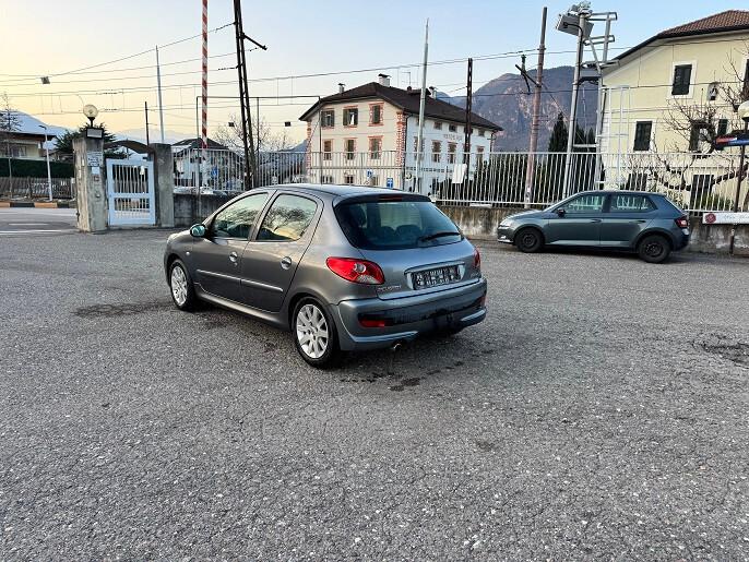 Peugeot 207 2011 1.4 16V Diesel