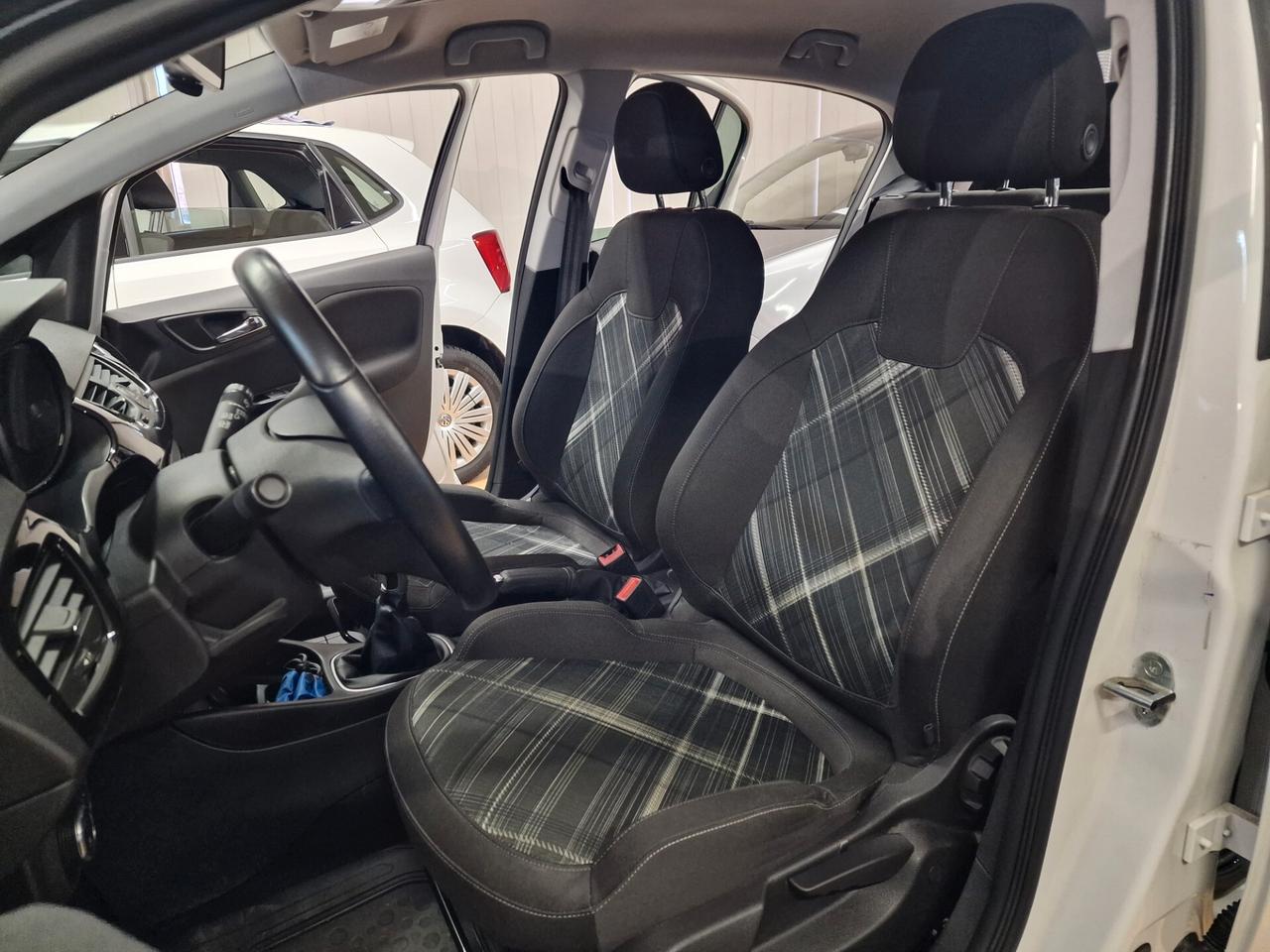 Opel Corsa 1.4 90CV GPL Tech 5 porte b-Color, 102 mila chilometri