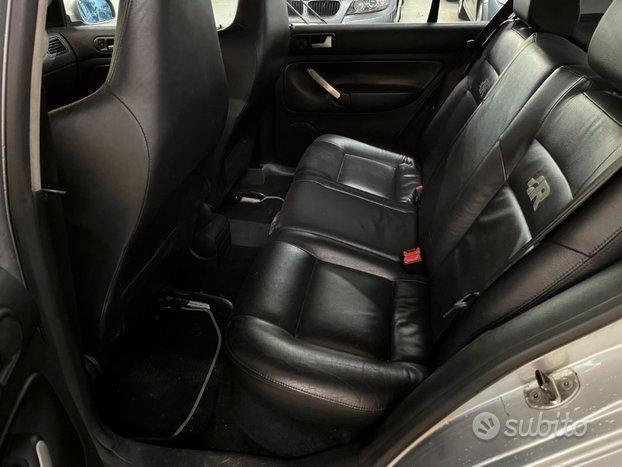 Volkswagen Golf R32 5 porte