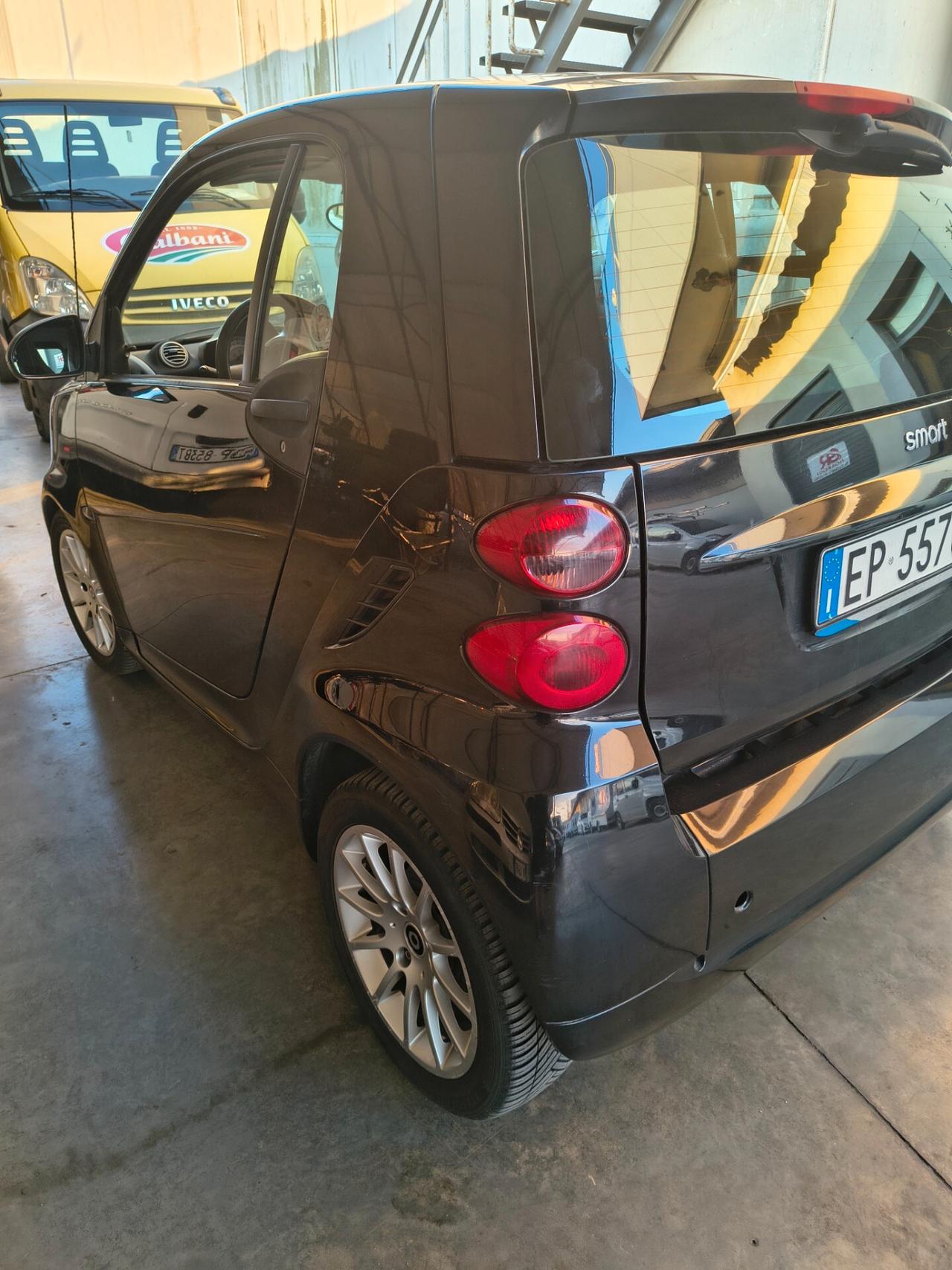 Smart ForTwo 1000 62 kW coupé passion