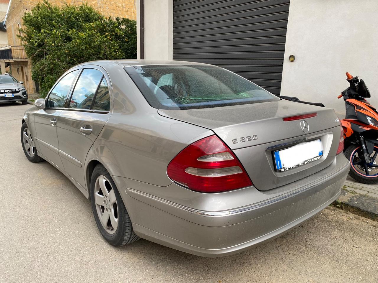 Mercedes-benz E220D Berlina 150cv AVANTGARDE2008