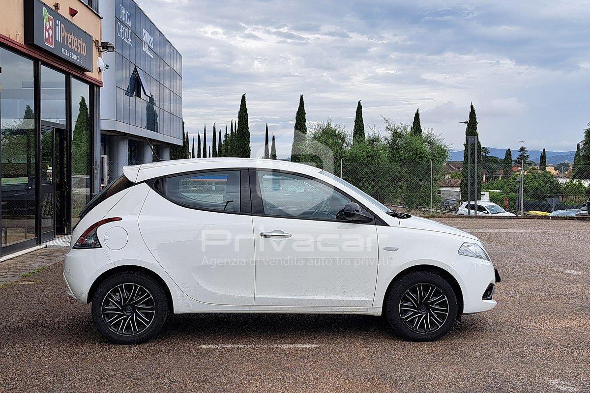 LANCIA Ypsilon 1.2 69 CV 5 porte S&S Gold