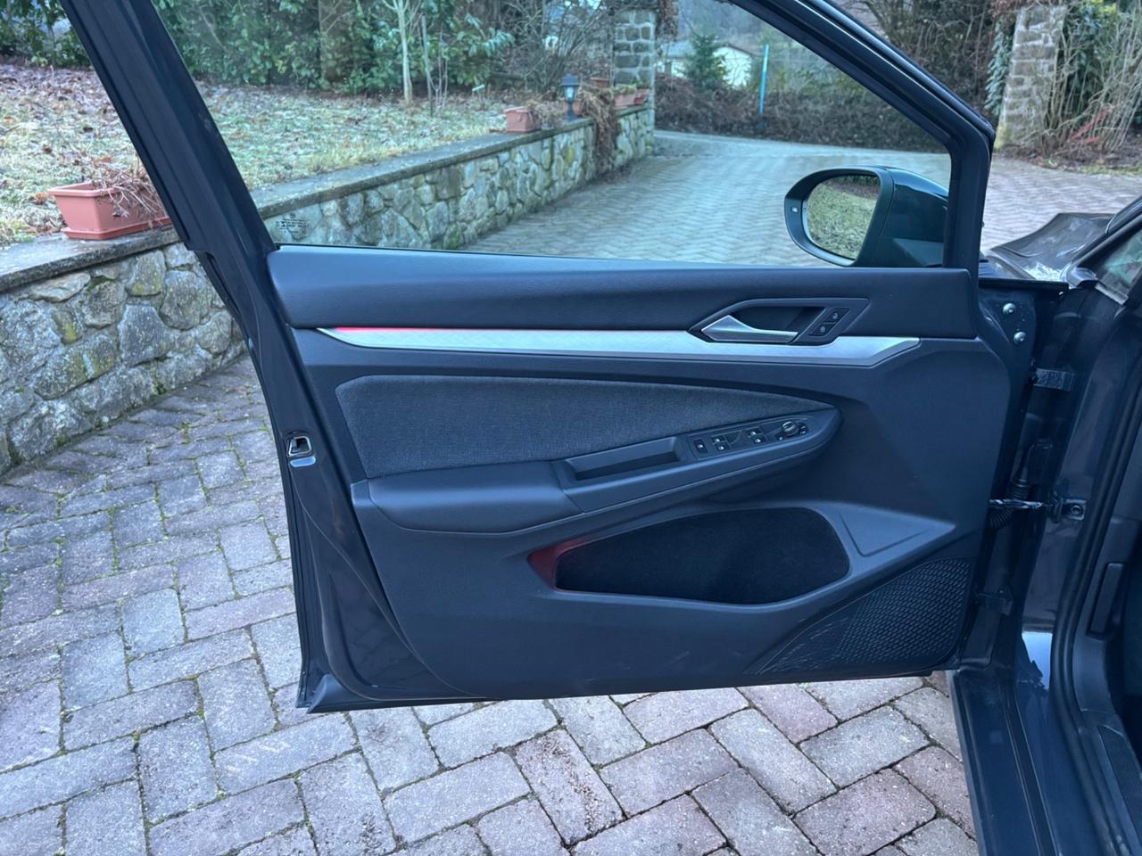 Volkswagen Golf 2.0 TDI 115 CV SCR Life - 09/2022