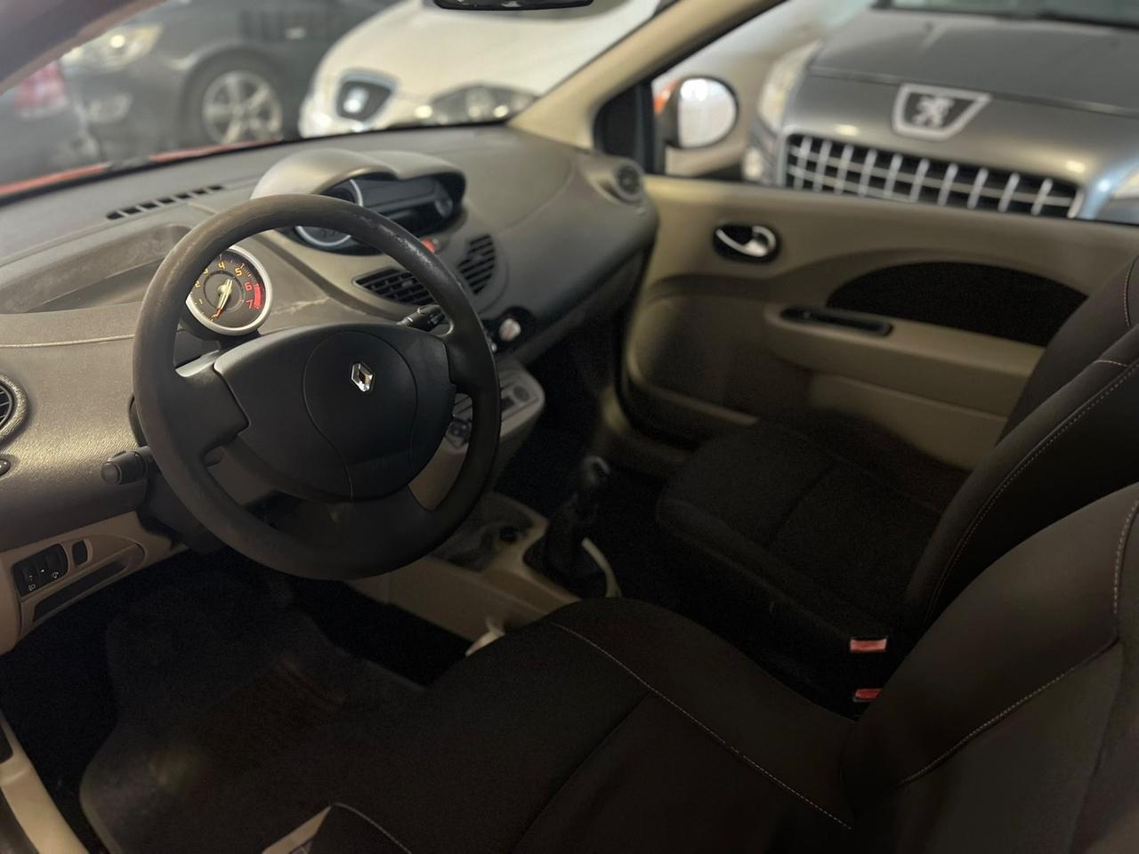 Renault Twingo 1.2 16V Initiale