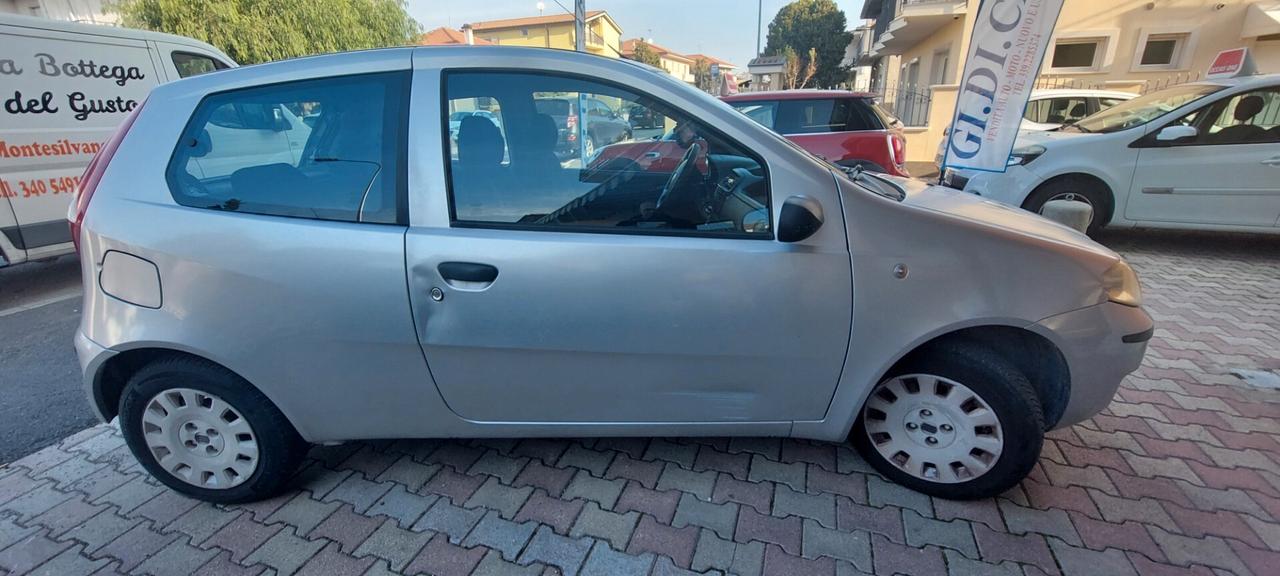 PUNTO CLASSIC FANALONE 1,2 GPL DI SERIE X NEOPATENTATI UNIPROPRIETARIO IMPECCABILE