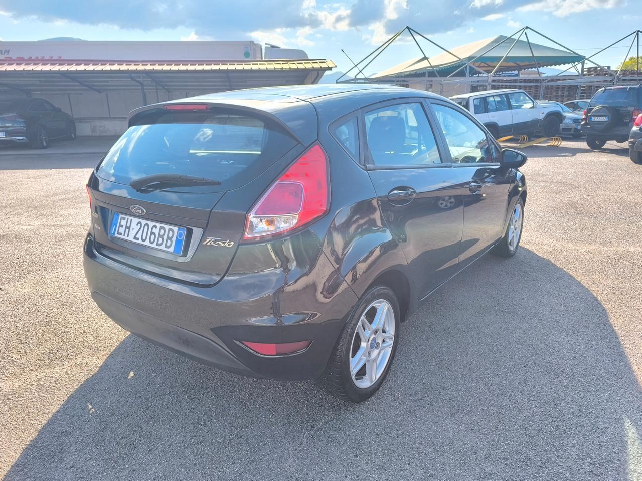 Ford Fiesta 1.4 TDCi 70CV 5 porte Titanium