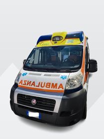 2 AMBULANZE IN OTTIME CONDIZIONI