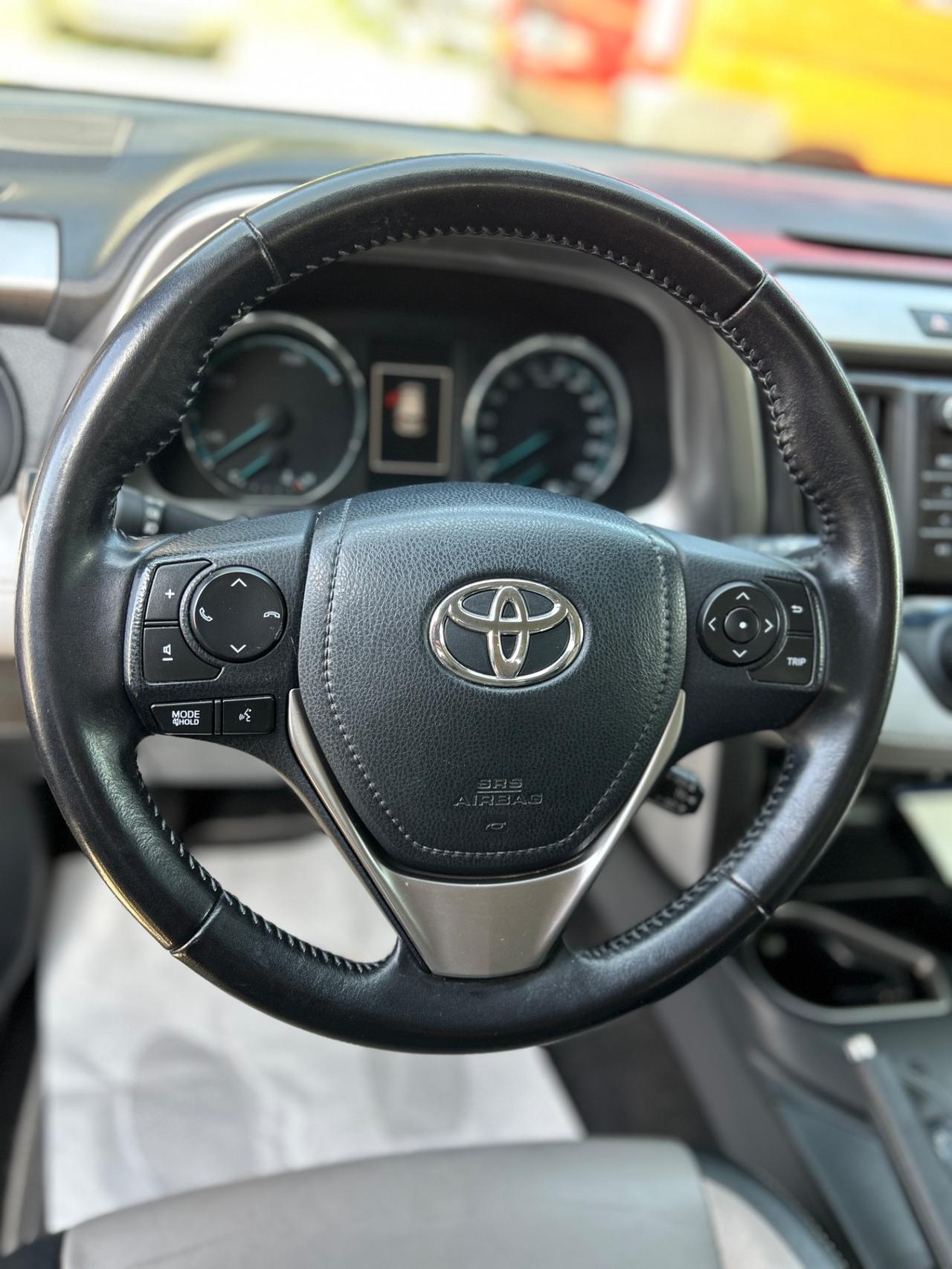 Toyota RAV4 2.5 Hybrid 2WD*NAVI*PELLE*RETROCAMERA*