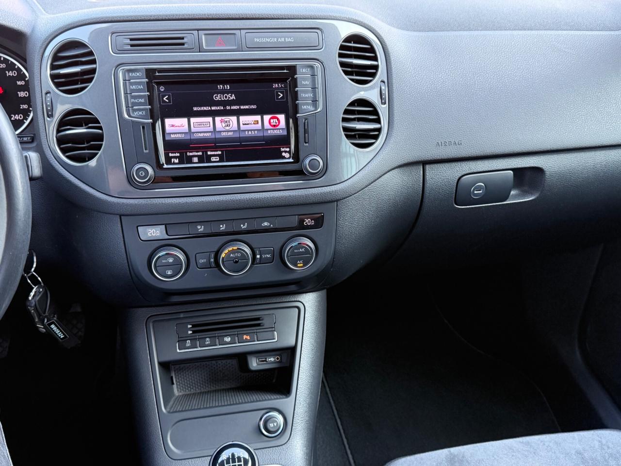 Volkswagen Tiguan Euro 6 2.0 TDI 110 CV Sport & Style BlueMotion Technology