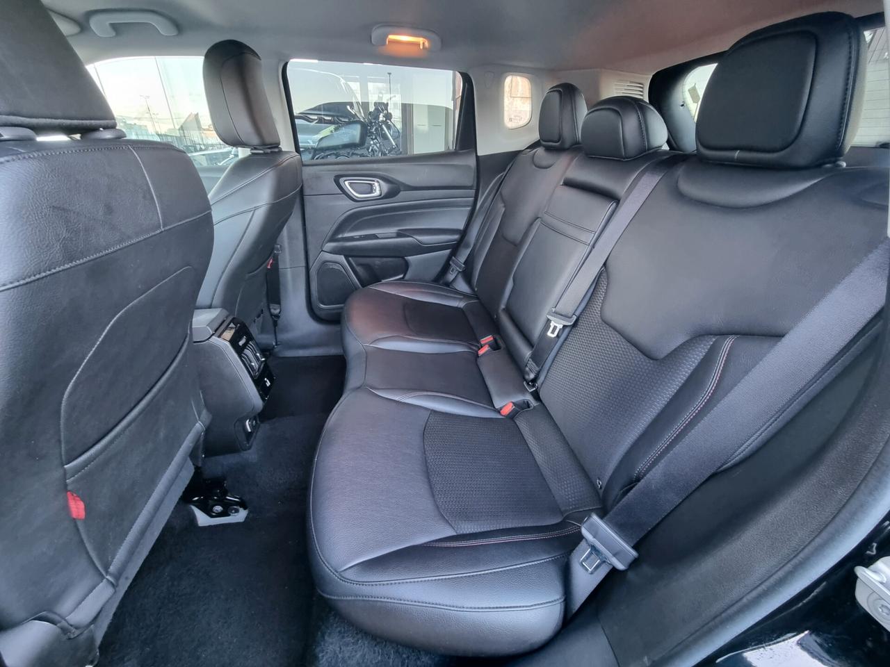 Jeep Compass 1.3 Turbo T4 PHEV AT6 4xe Trailhawk