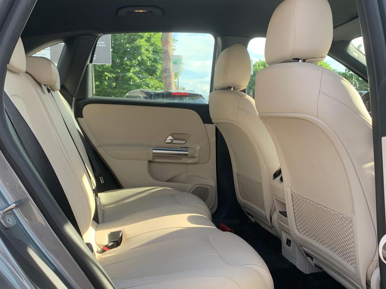 Mercedes-Benz B 200 B-Class B 200 D Executive