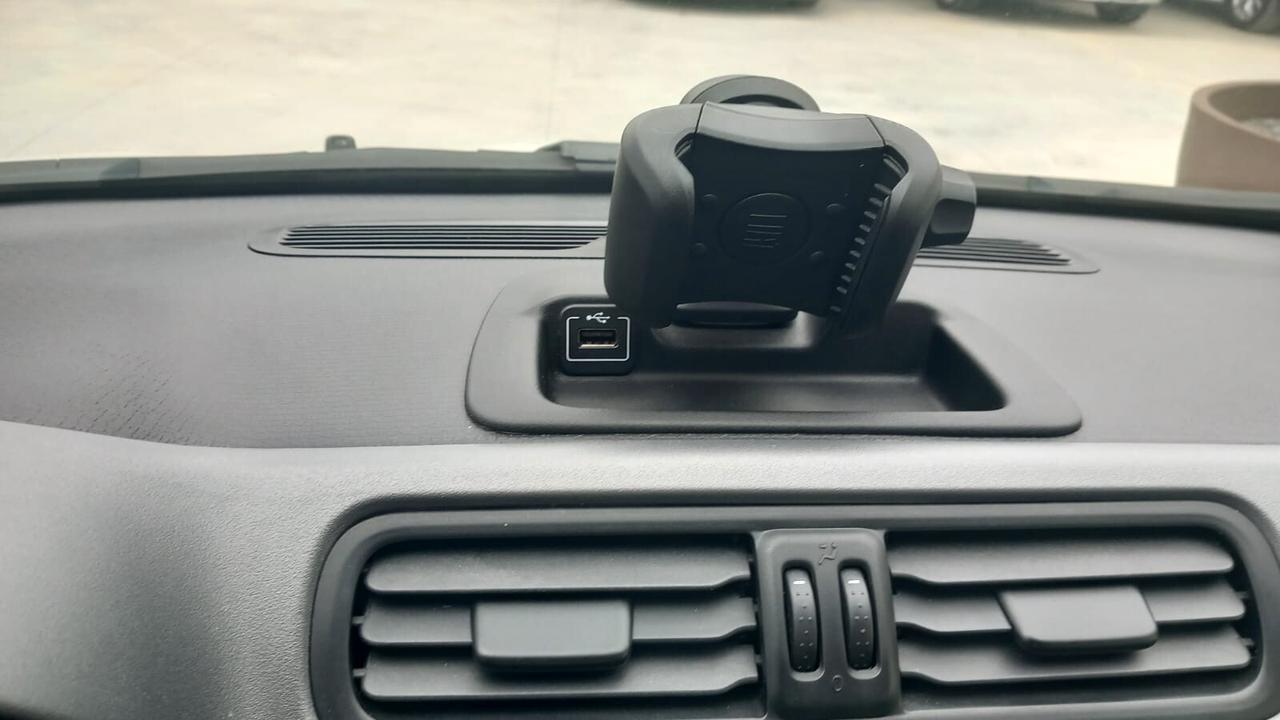 Fiat Panda 1.2 Connected by Wind cross