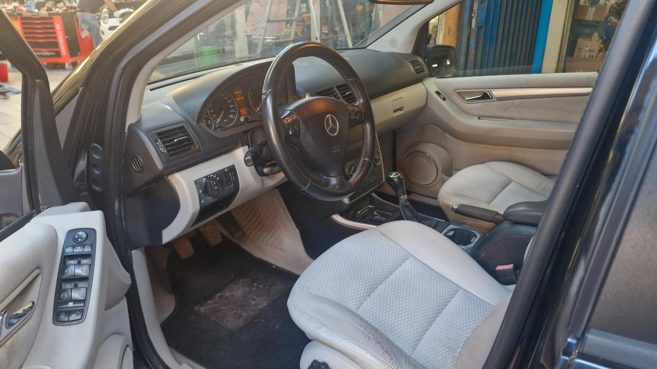 Mercedes-benz A 160 BlueEFFICIENCY Elegance
