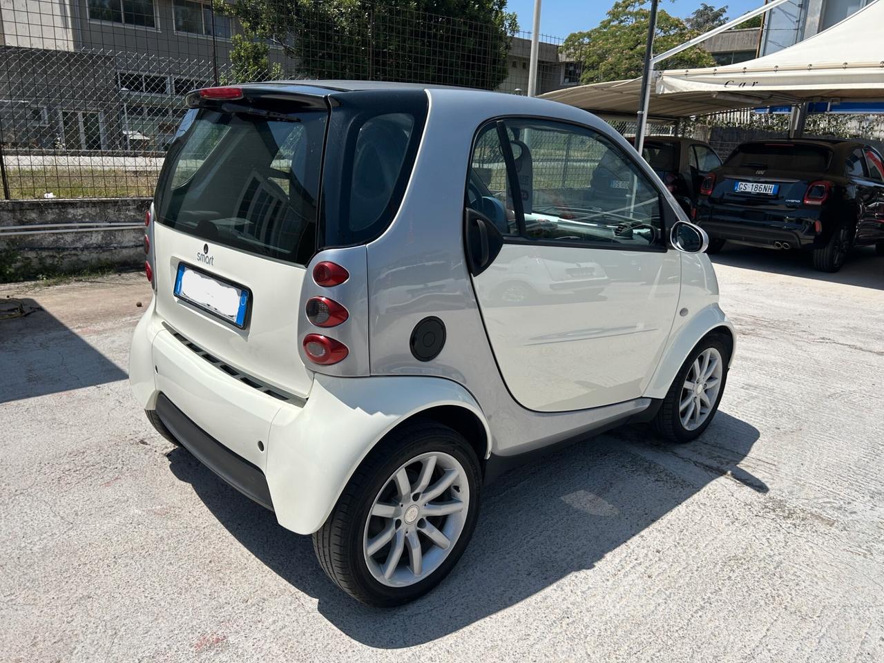 Smart ForTwo 700 coupé pure (45 kW)