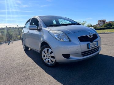 Toyota Yaris 1.0 VVT-i 70cv Benzina - 67.000 km - Garanzia 12 mesi