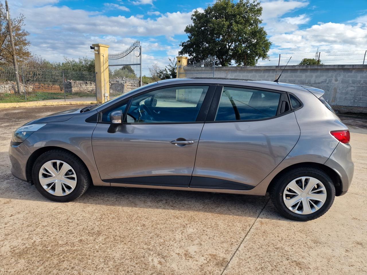 Renault Clio 1.2 75CV 5 porte