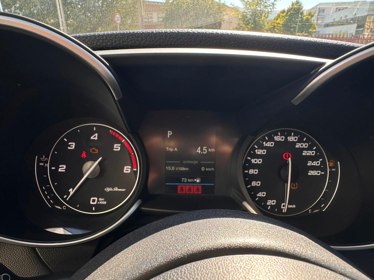 Alfa Romeo Giulia 2.2 Turbodiesel 160 CV AT8 Sport-Tech