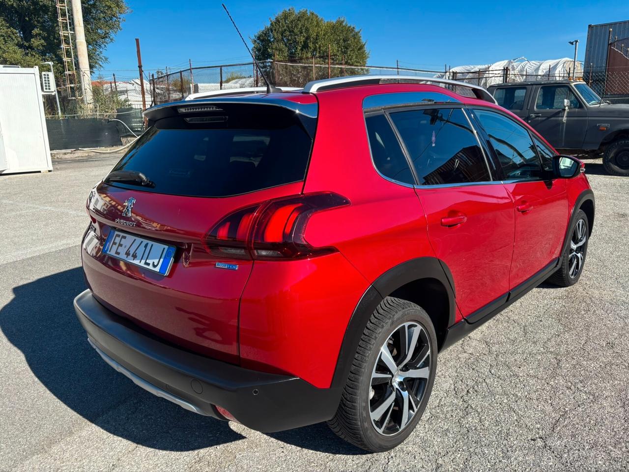 Peugeot 2008 BlueHDi 100 Allure