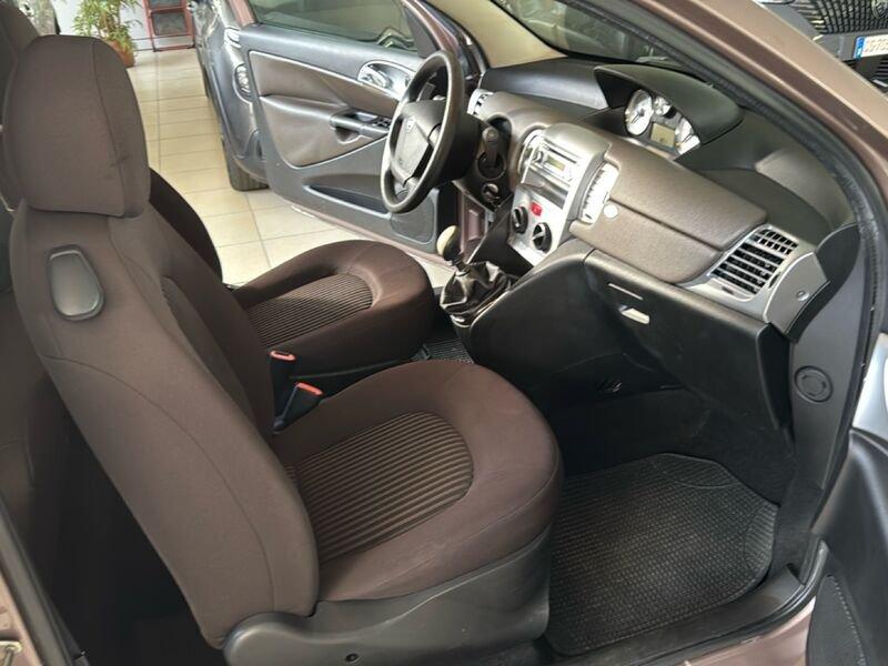 Lancia Ypsilon Ypsilon 1.2 8v Elle