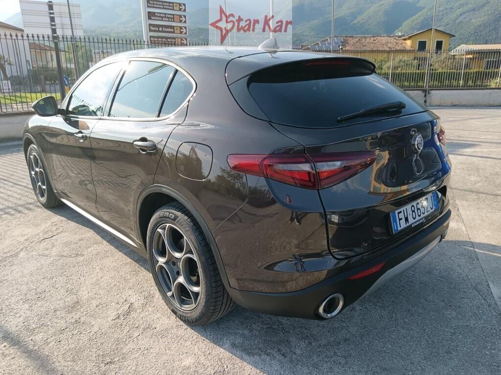 Alfa Romeo Stelvio 2.2 Turbodiesel 160 CV AT8 RWD