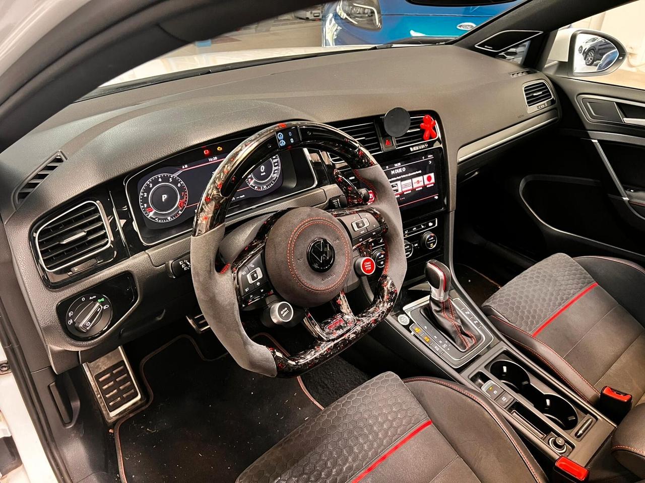 Volkswagen Golf GTI Performance 2.0 245 CV TSI DSG 5p.