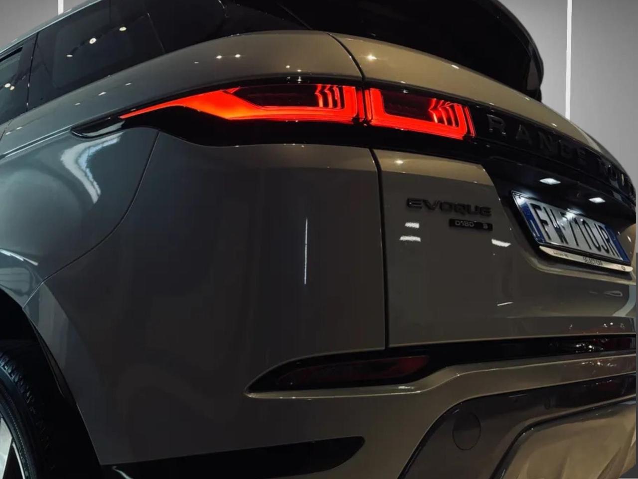 Land Rover Range Evoque 2.0D I4 180 CV AWD Auto R-Dynamic HSE