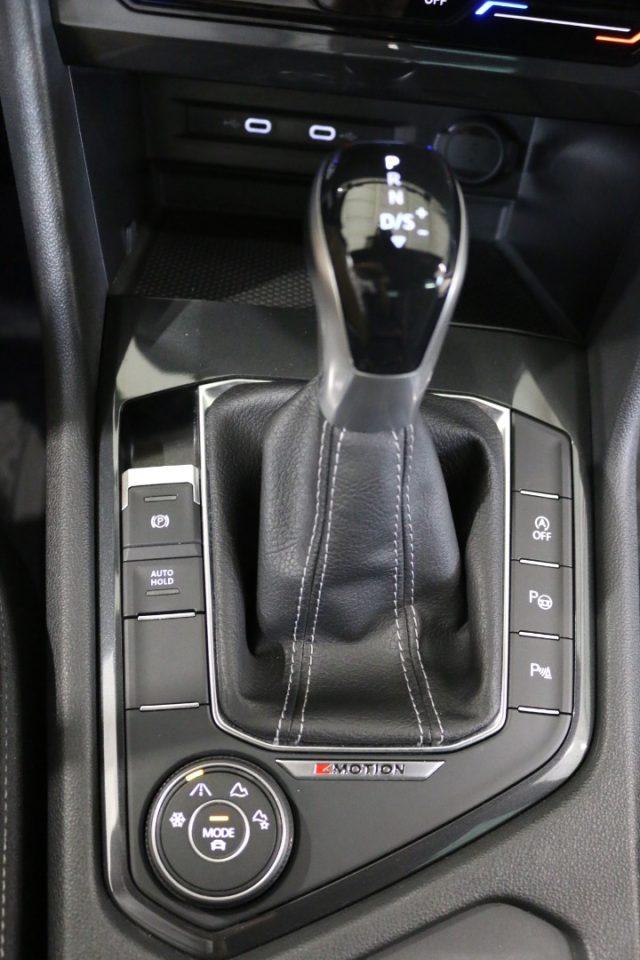 VOLKSWAGEN Tiguan 2.0 TDI DSG 4MOTION R-Line "" GANCIO TRAINO ""