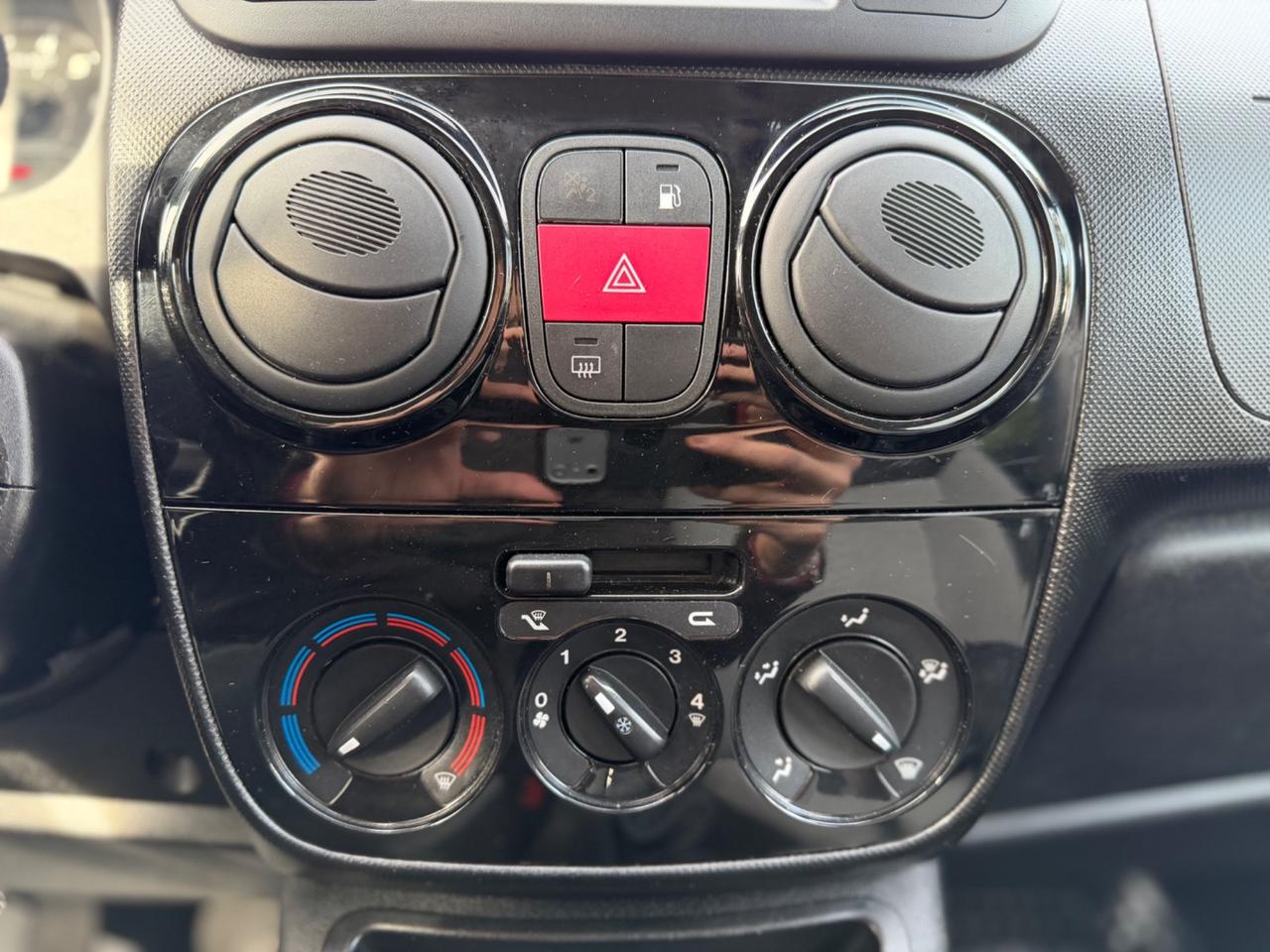 Fiat Qubo 1.4 8V 77 CV Lounge Natural Power