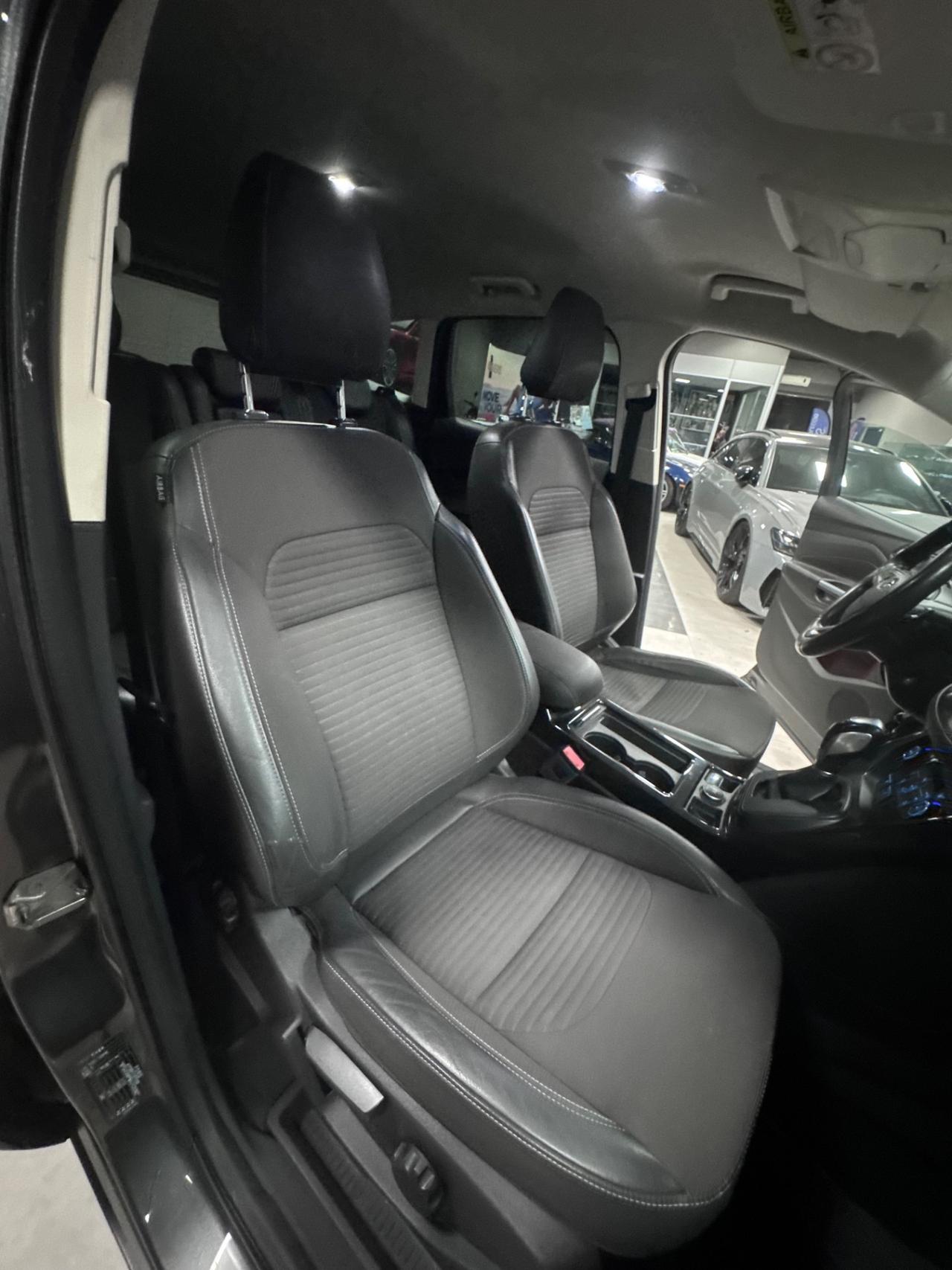 FORD KUGA 1.5 TDCI AUTOMATICA TITANIUM