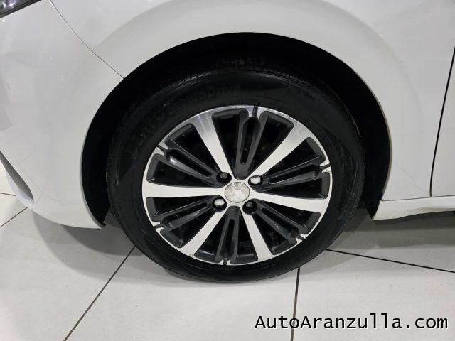 PEUGEOT 208 BlueHDi 75 5P Allure Navi