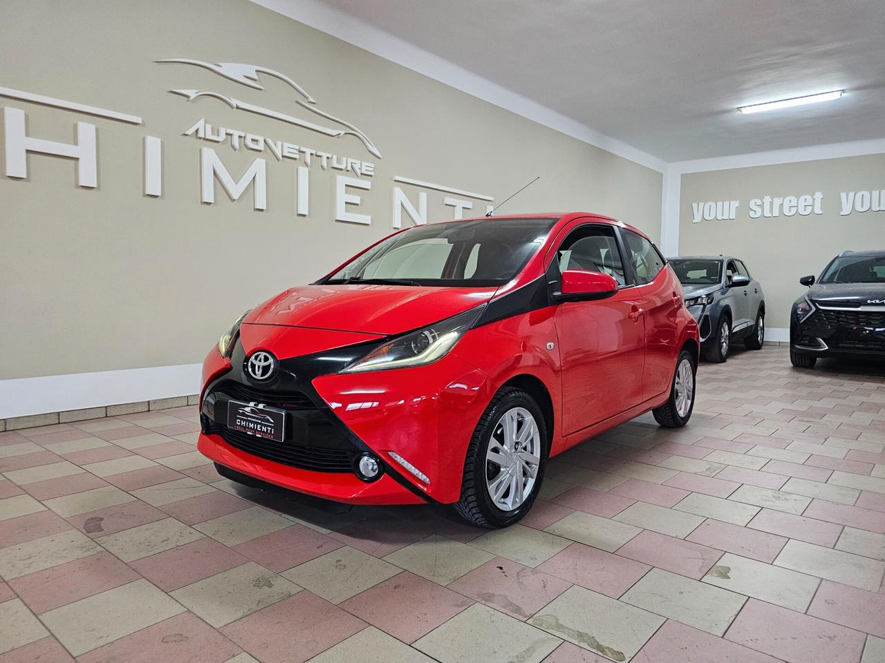 Toyota Aygo 1.0 VVT-i 69 CV 5 porte x-cool