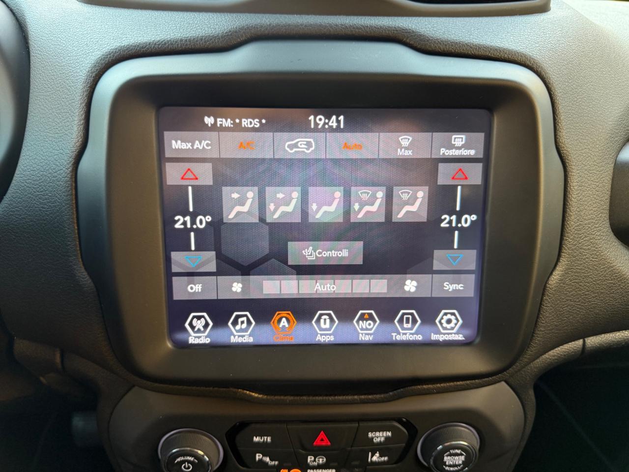 Jeep Renegade 1.5 T4 e-hybrid mhev 130cv DCT UPLAND