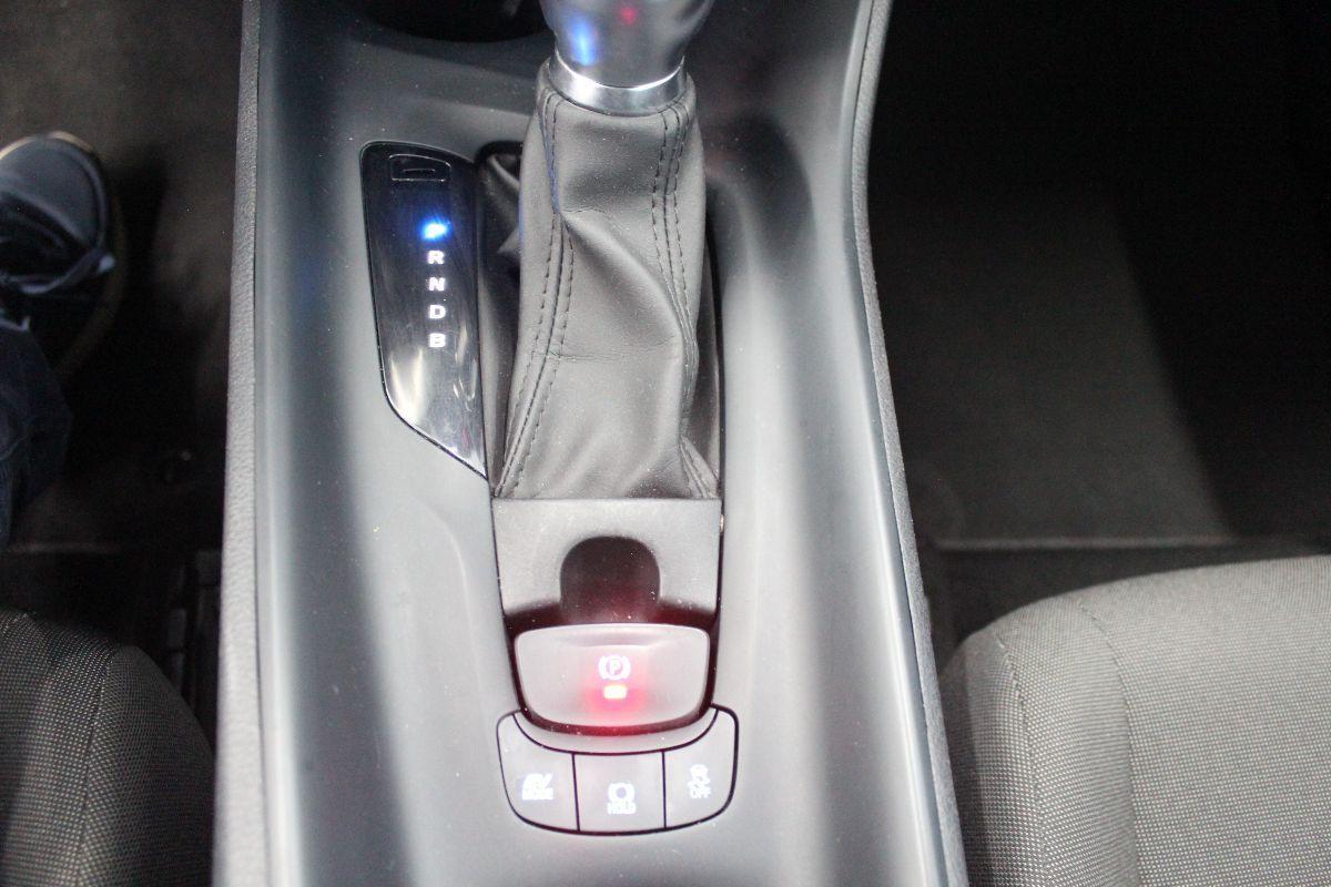 TOYOTA - C-HR - 1.8 Hybrid E-CVT Active