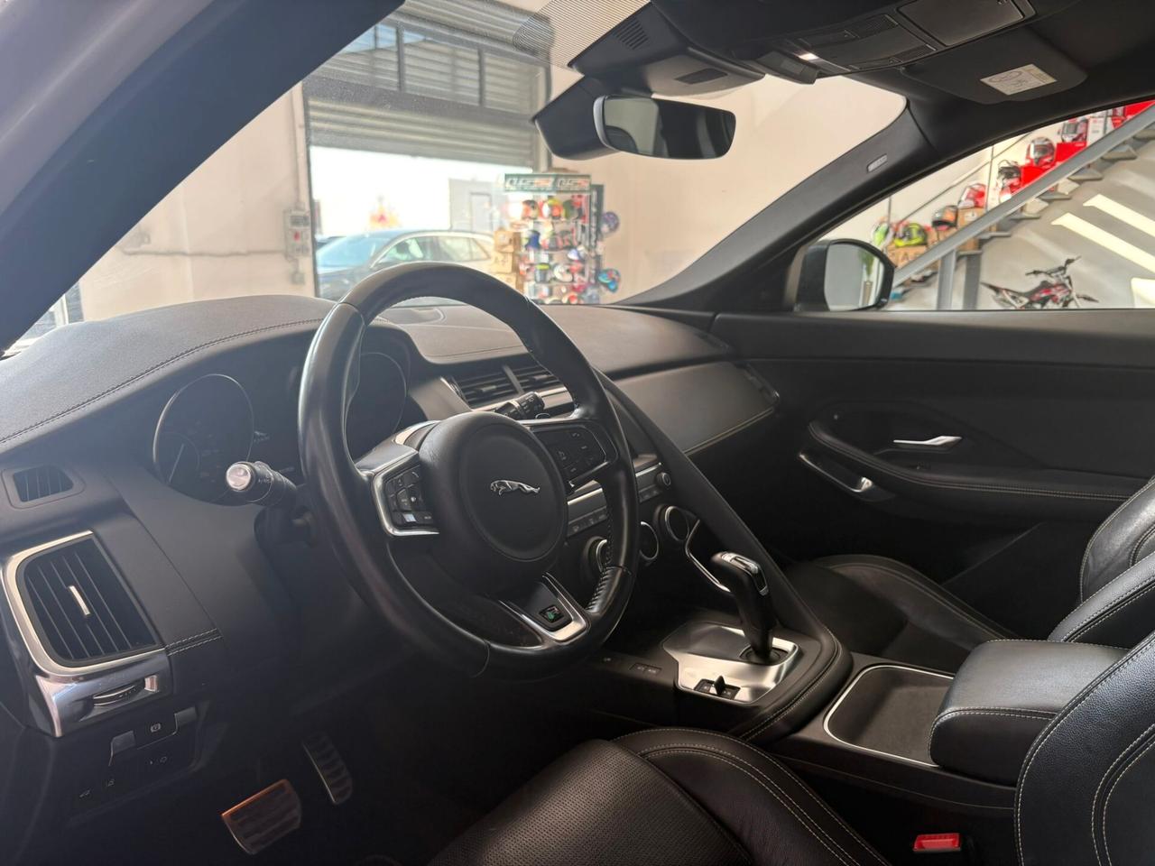 Jaguar E-Pace 2.0D 180 CV AWD aut. R-Dynamic