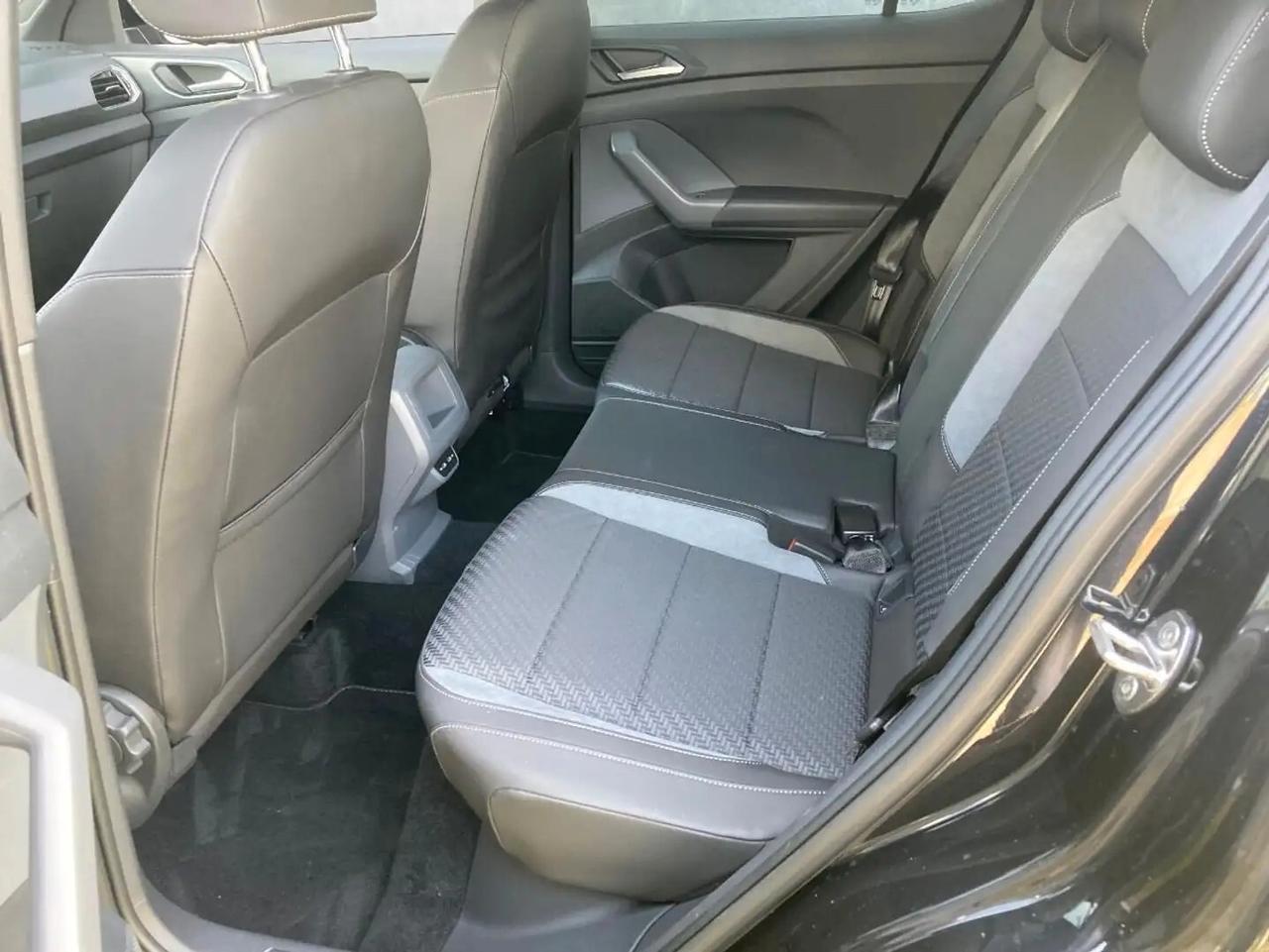 Volkswagen T-Cross 1.5 TSI DSG - R LINE PLUS