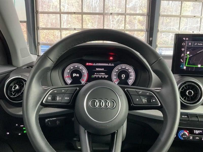 Audi Q2 1.5 35 TFSI BUSINESS ADVANCED S TRONIC LED PDC