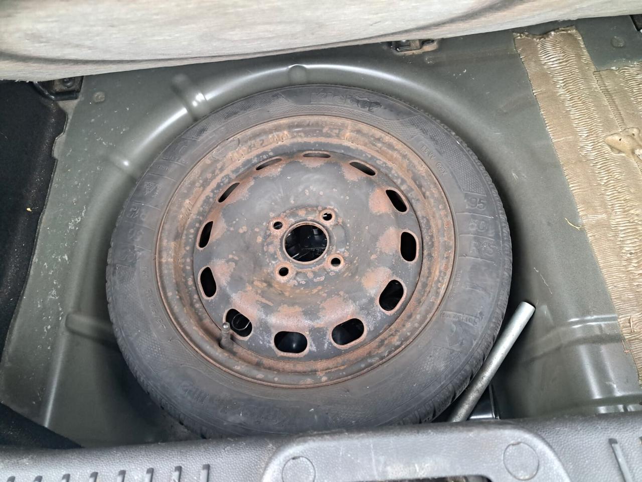 Ford Fiesta 1.5 TDCi 75CV 5 porte Titanium-neopatentati