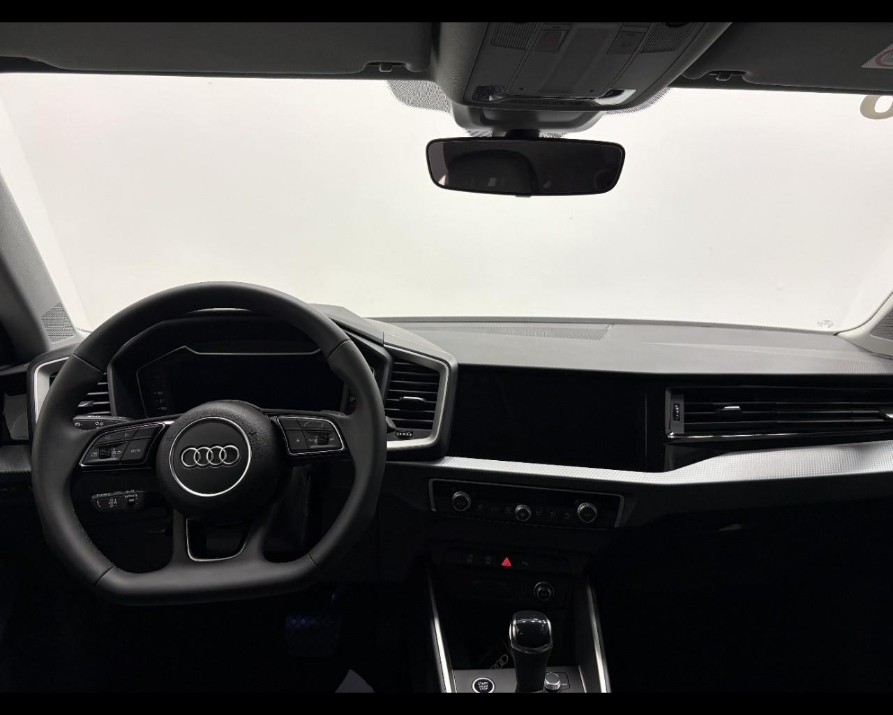 AUDI A1 ALLSTREET 30 TFSI S-TRONIC IDENTITY CONTRAST