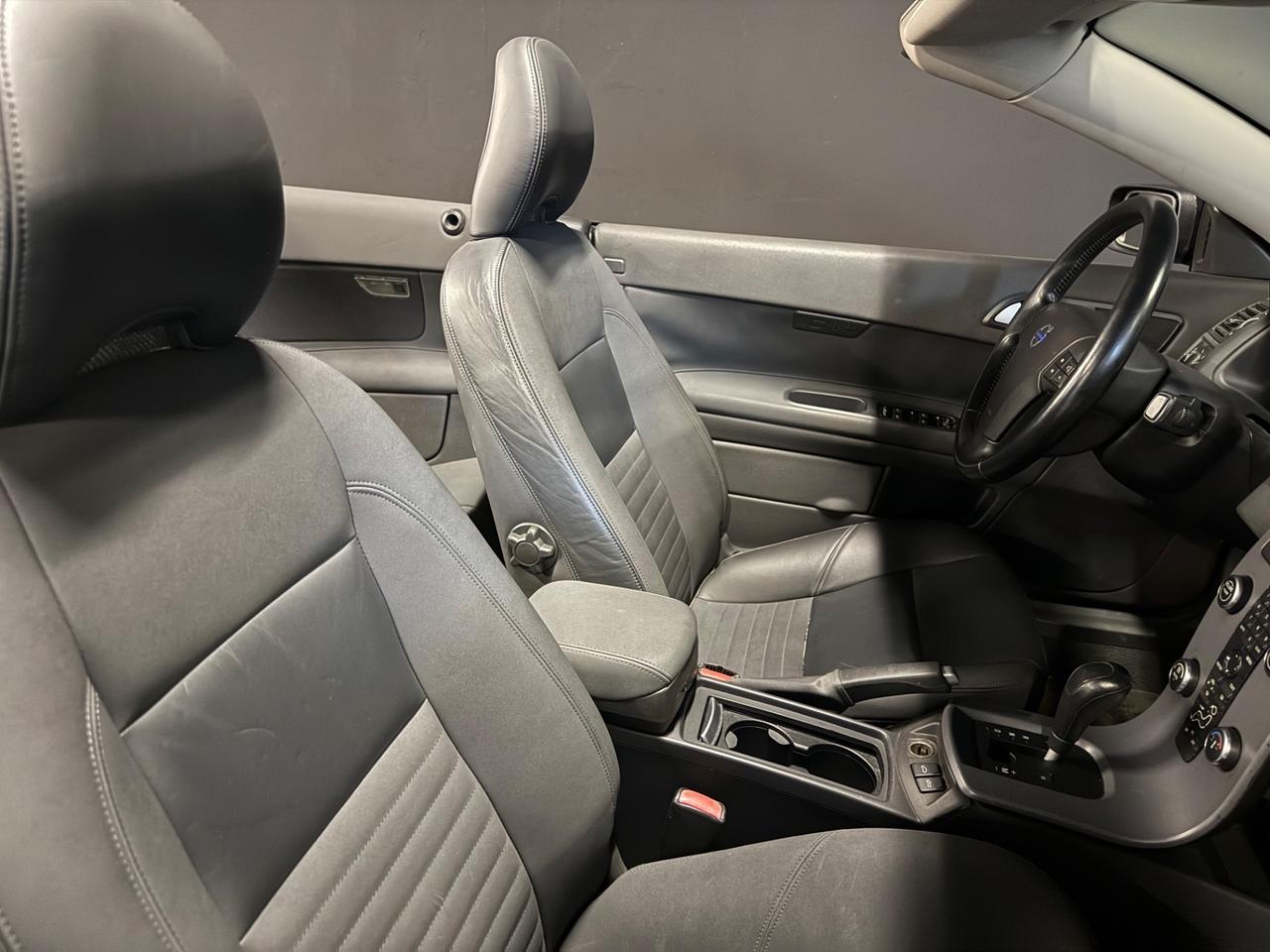 Volvo C70 2.4 D5 20V Momentum